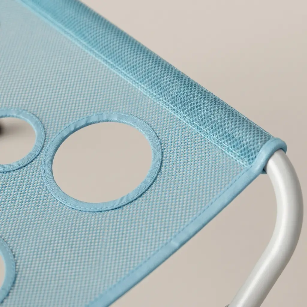 Quick-dry mesh drains instantly